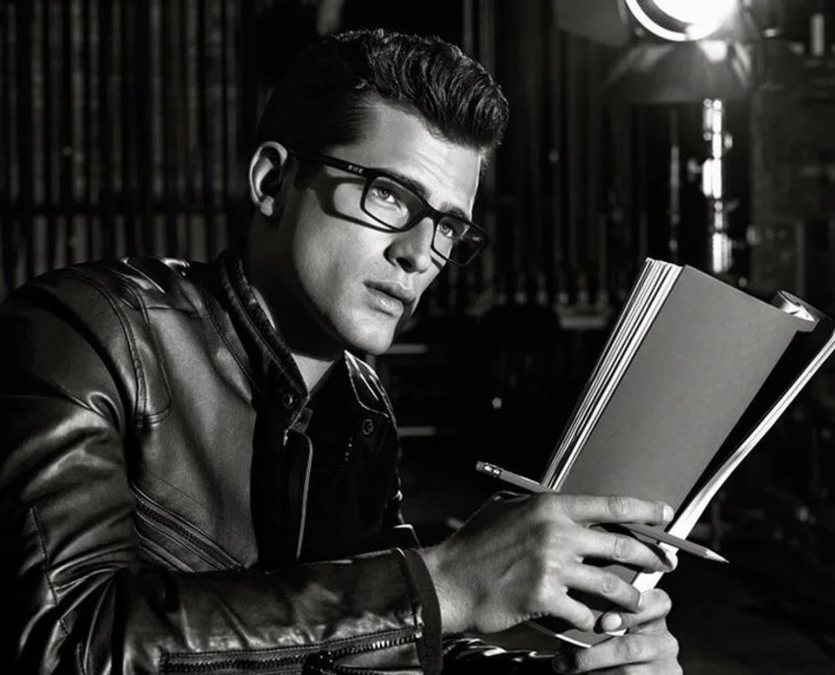 Топ-20 книг по продажам: лучшие пособия, которые стоит прочитать