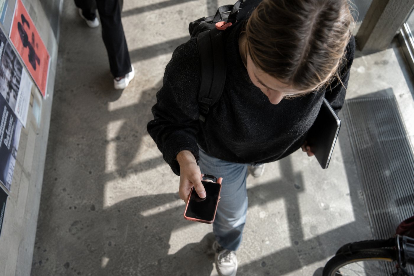 En telefon kan bruges til en passkey for en arbejds- eller skolekonto, hvis organisationen tillader det.