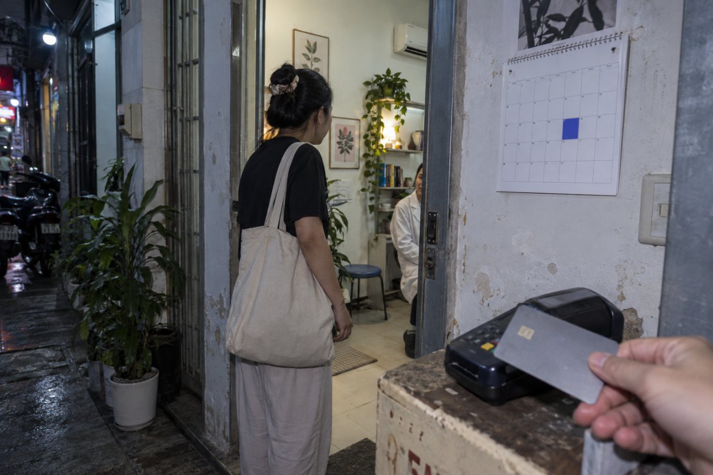 Cuộc hẹn tư vấn có thu phí phụ thuộc vào cổng thanh toán mà người bán sử dụng được.