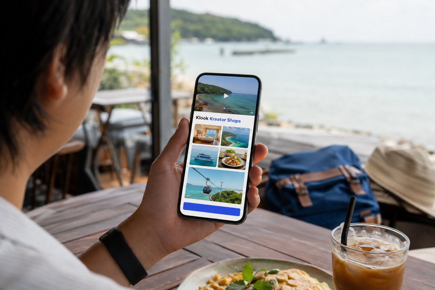 Hành trình từ nội dung của creator Việt Nam qua cửa hàng tuyển chọn đến lựa chọn sản phẩm du lịch.