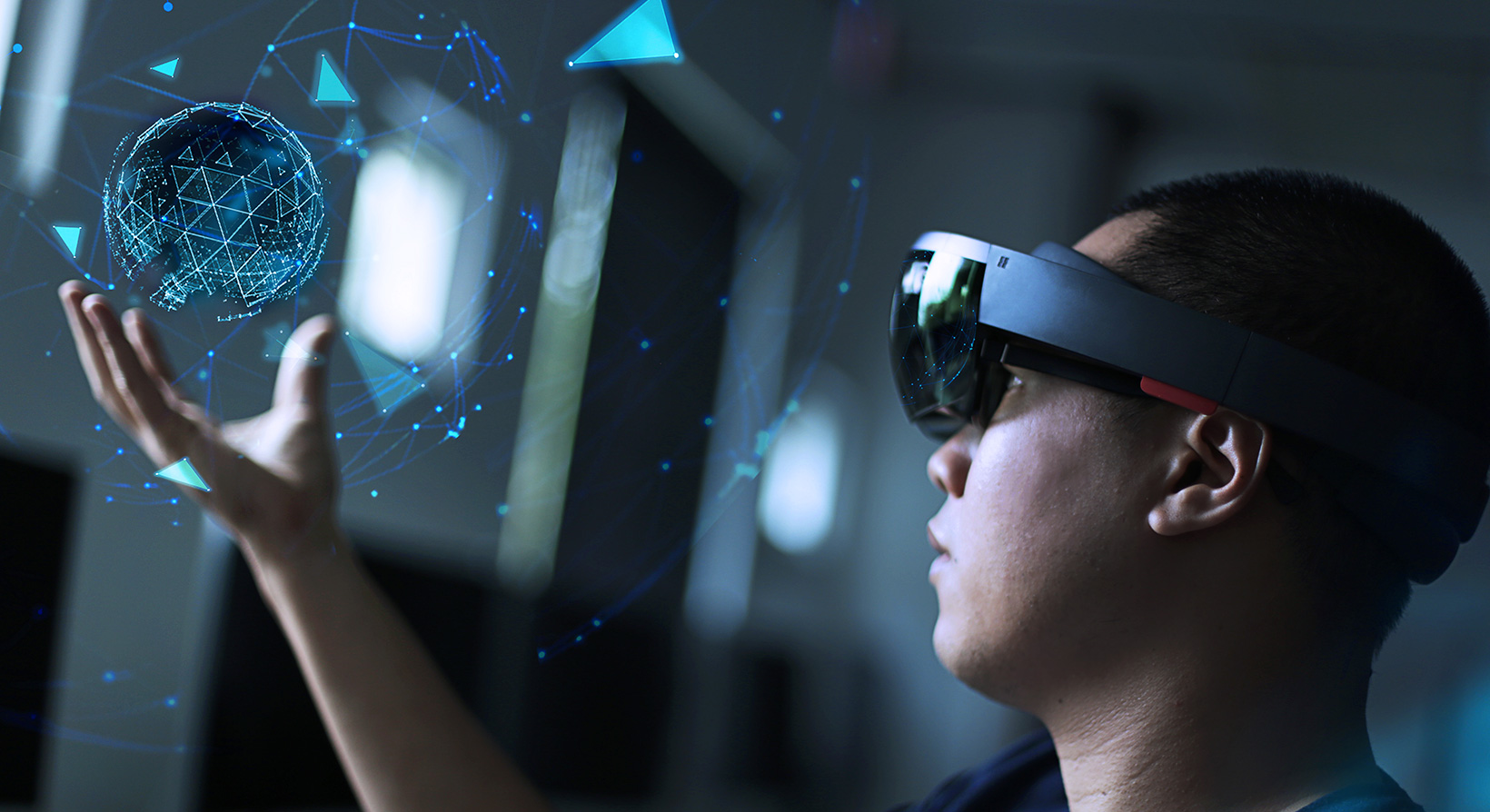 Few Industries will not be Transformed by AR and VR on 2025