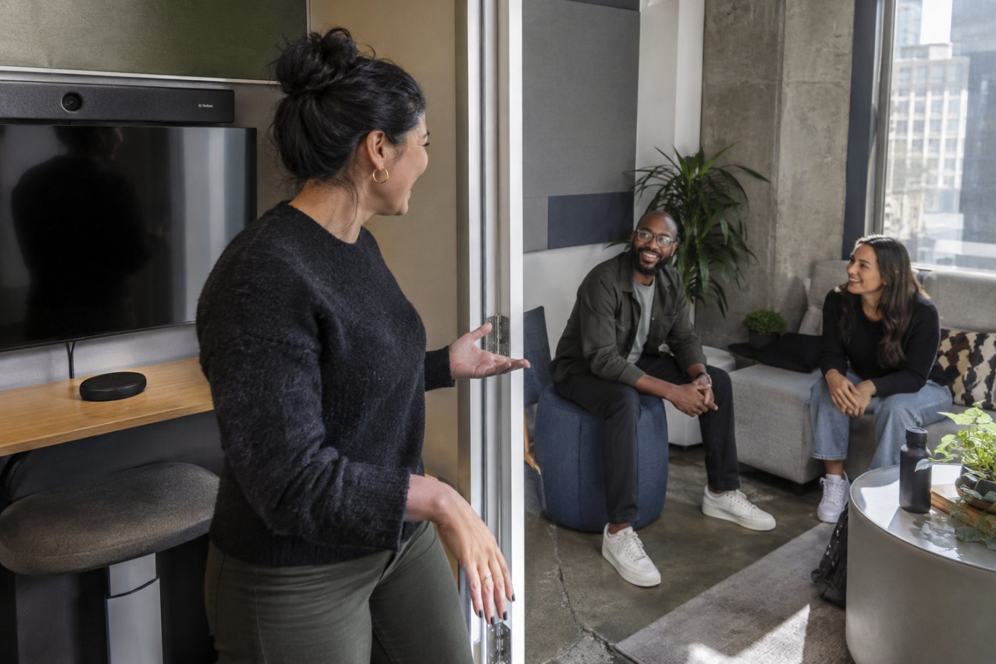 מרחב עבודה של Webex ממחיש כיצד סוכן Claude אמור להשתמש בהקשר של שיחה משותפת.