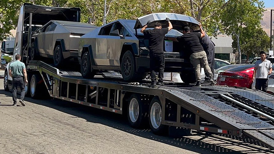 Something Has Gone Seriously Wrong With Cybertruck Production