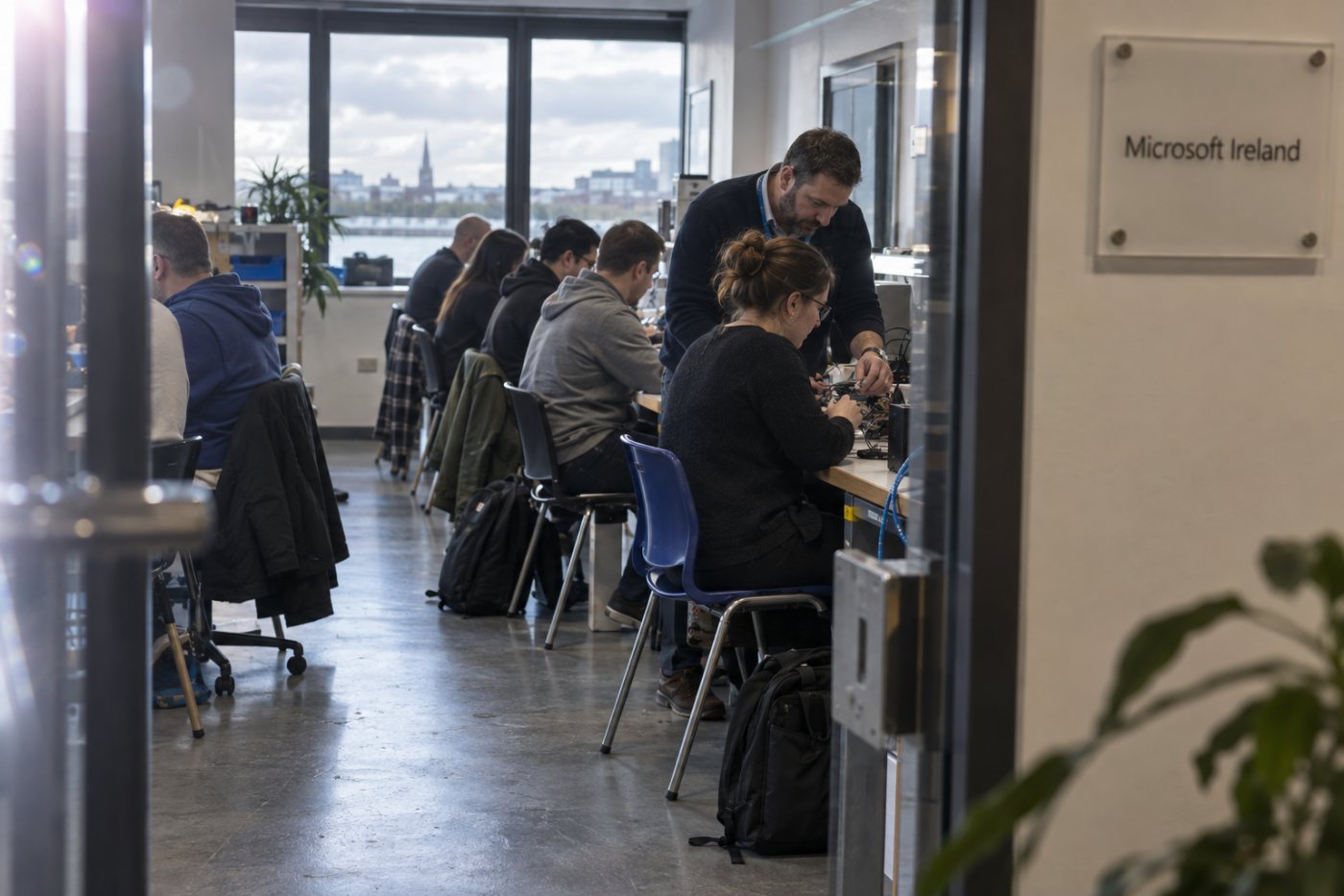 Uso de IA no trabalho supera o acesso declarado a treinamento e ferramentas na Irlanda