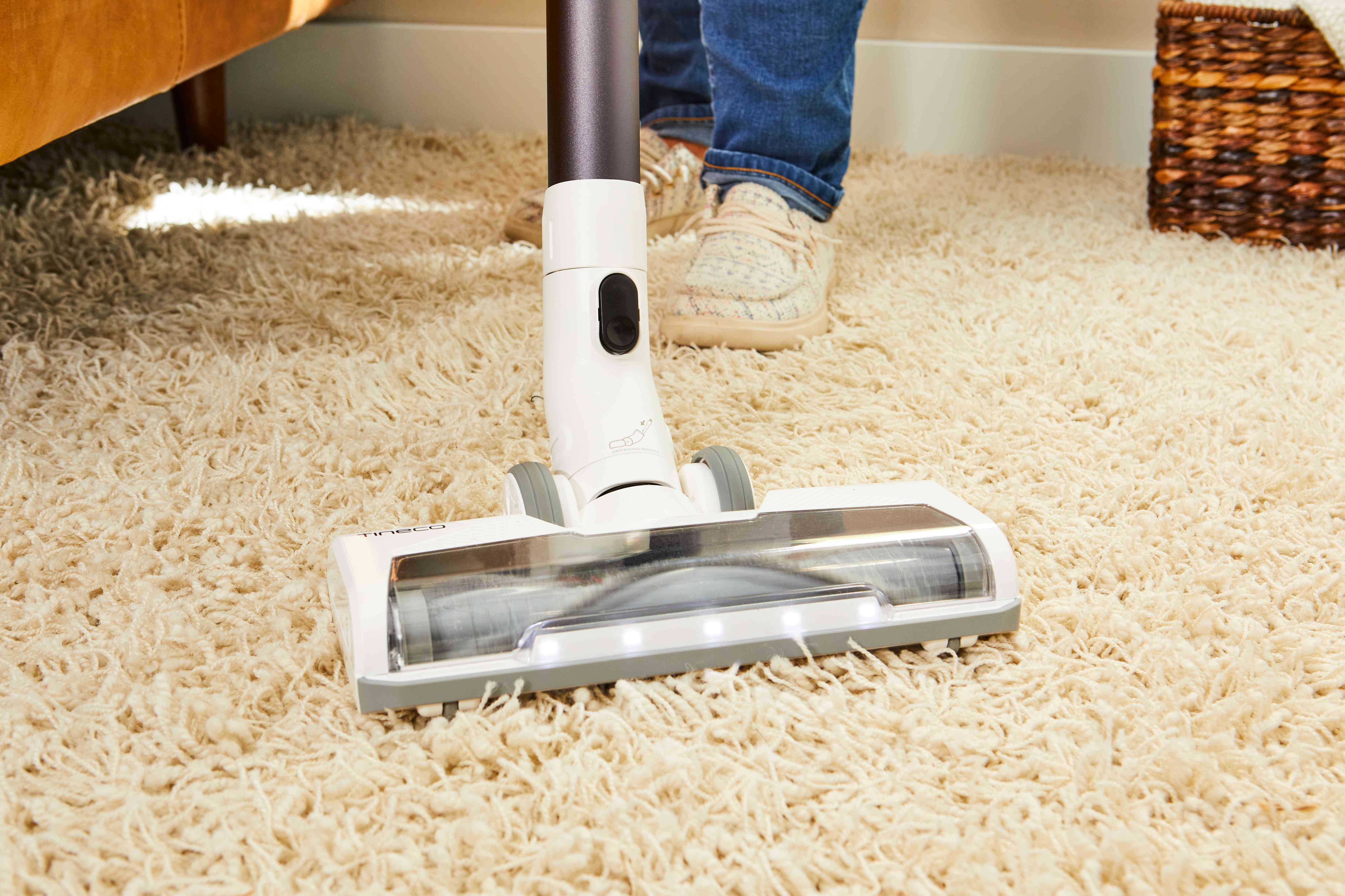 5 Best Vacuums for Cleaning Carpet