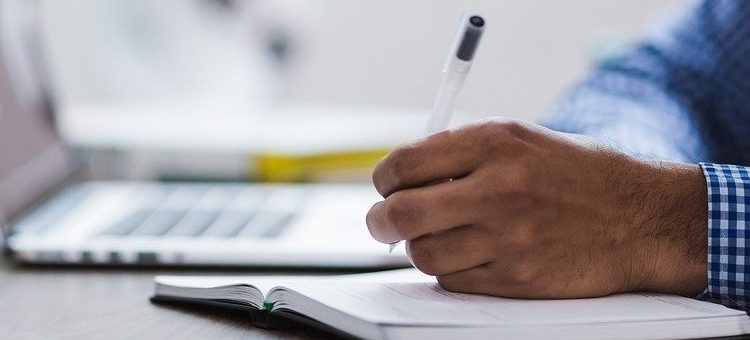 The Top 4 Essay Writing Services You Can’t Afford to Miss