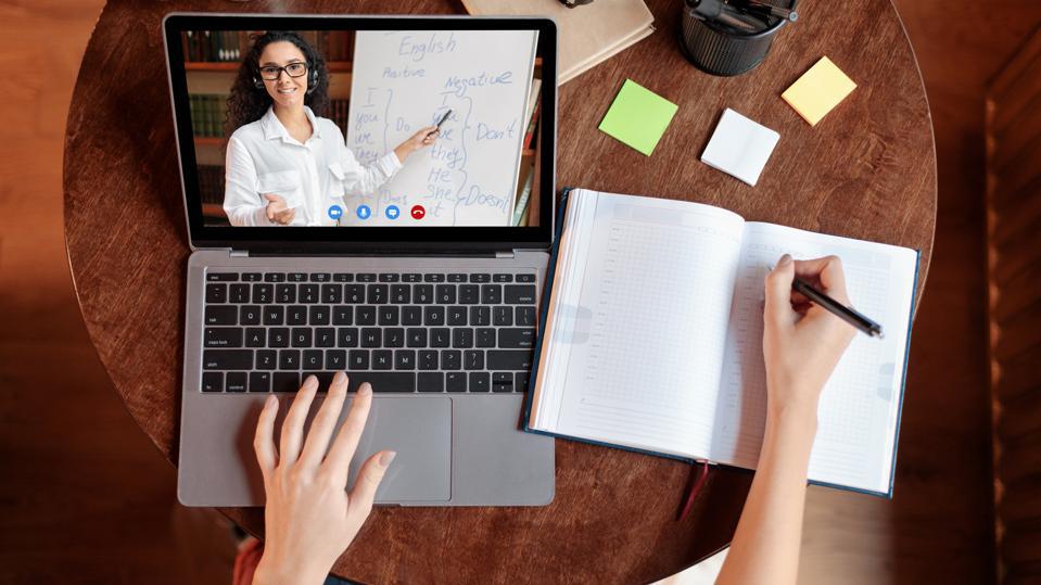 Studying Online? You Need to Download a Blocking App RIGHT NOW!