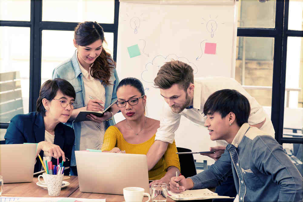 How to Develop Better Internal Strategy: The Complete Guide