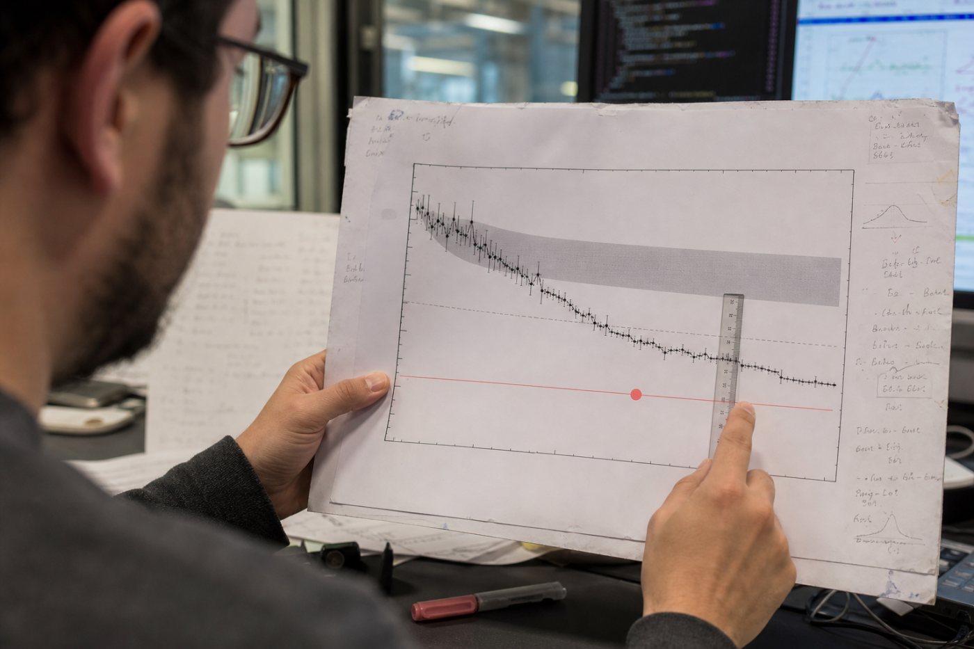 L’excès d’ATLAS à 2,6 sigma reste sous les niveaux usuels de preuve et d’observation.