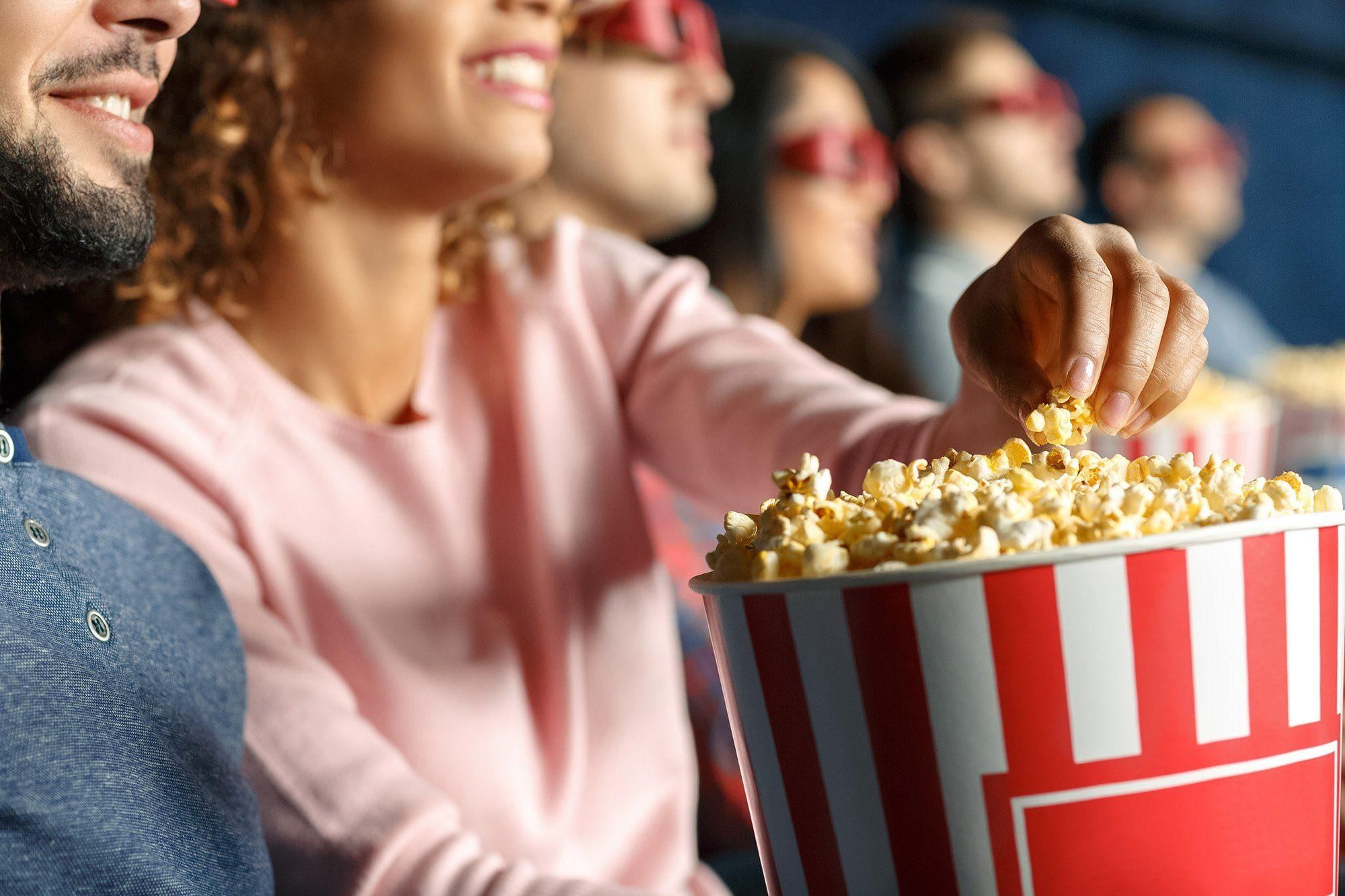 Psychologist warns you could be suffering with ‘popcorn brain’ from scrolling on your phone