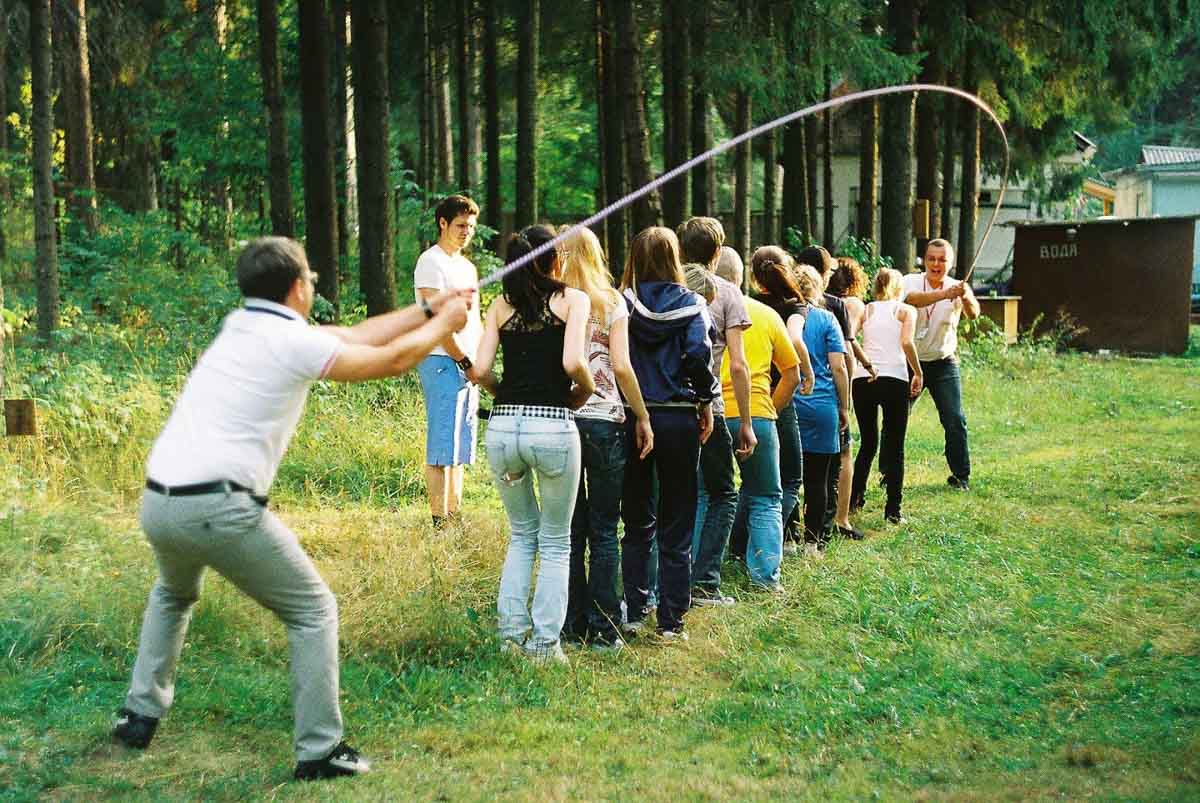 Тимбилдинг: что это такое, как и где провести