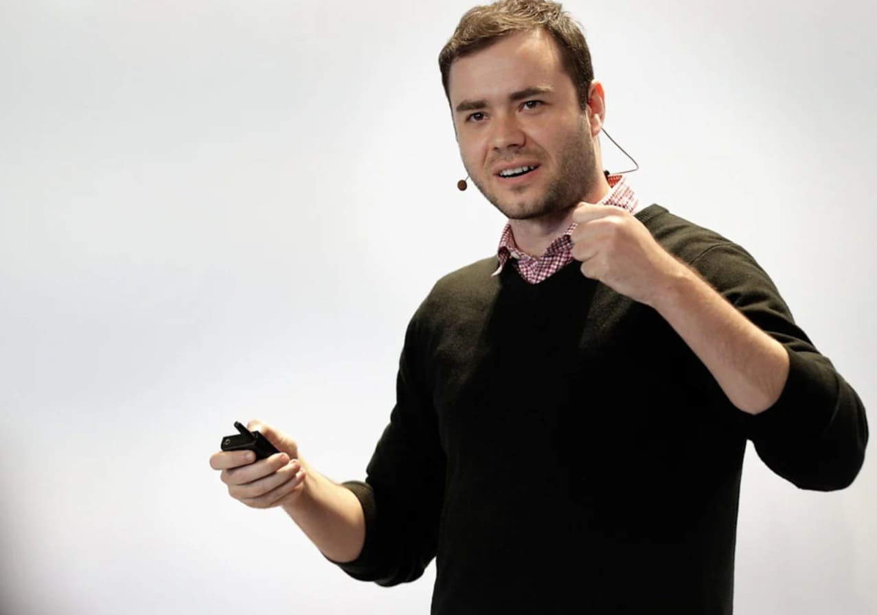 Karpathy's Experiment: Assembling an AI Research Team Highlights Limitations and Ushers in 'Org Engineering'