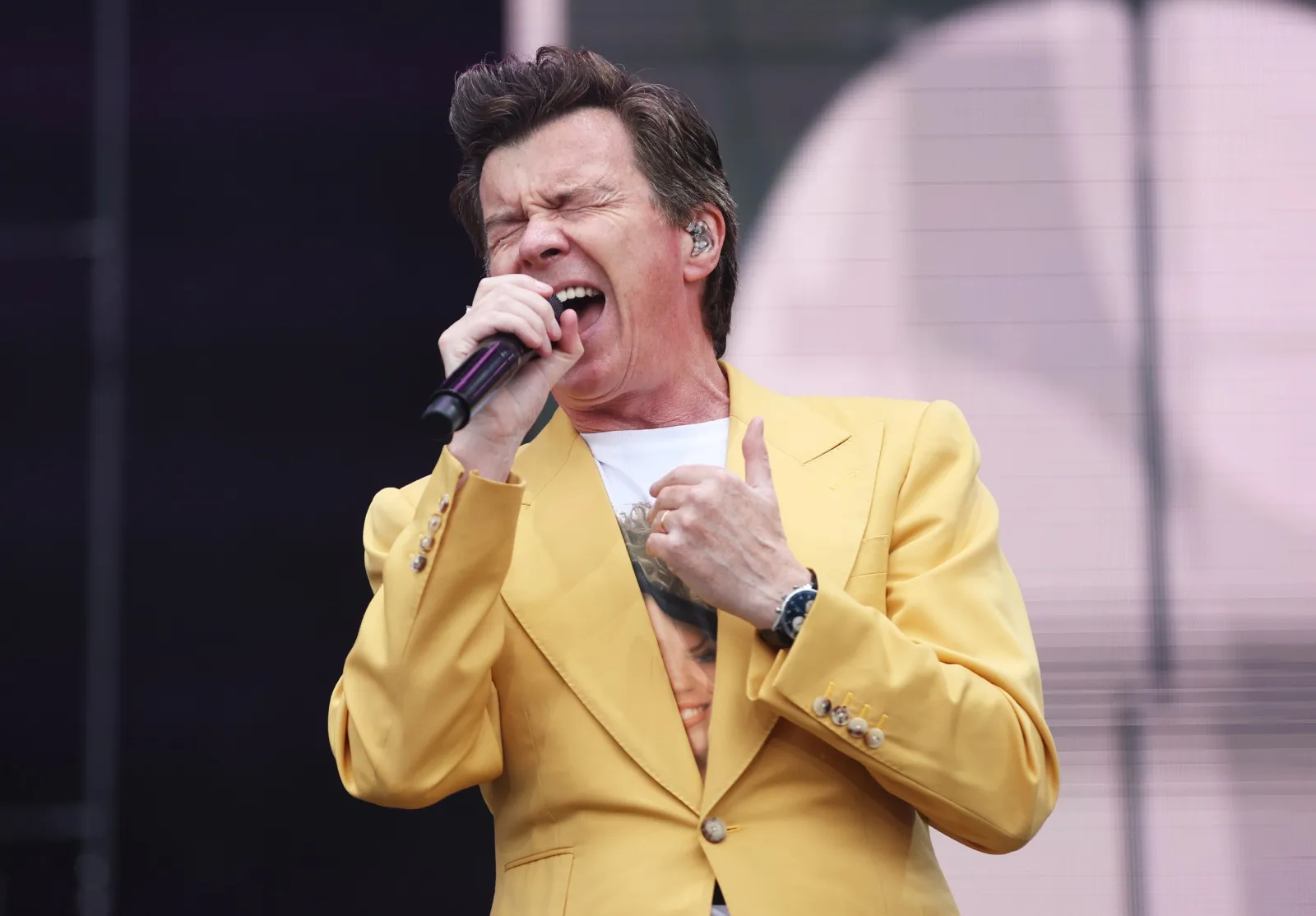 Startup Alarmed When Its AI Starts Rickrolling Clients