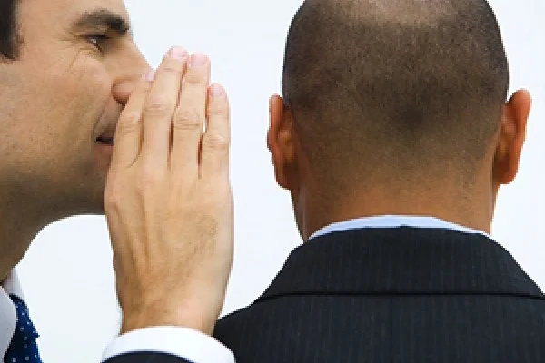 Кто такой инсайдер и как он может манипулировать фондовым рынком