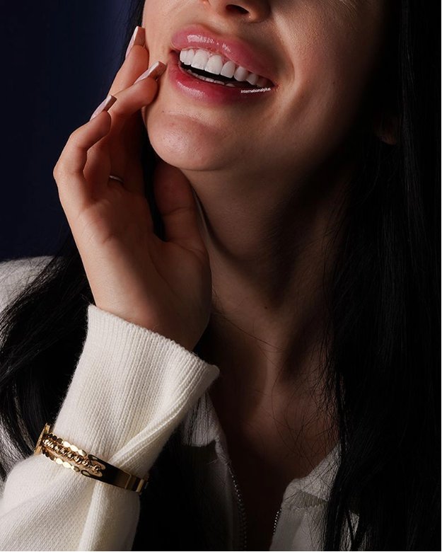 Natural Hollywood Smile Design 2026: The New Era of Bio-Mimetic Beauty