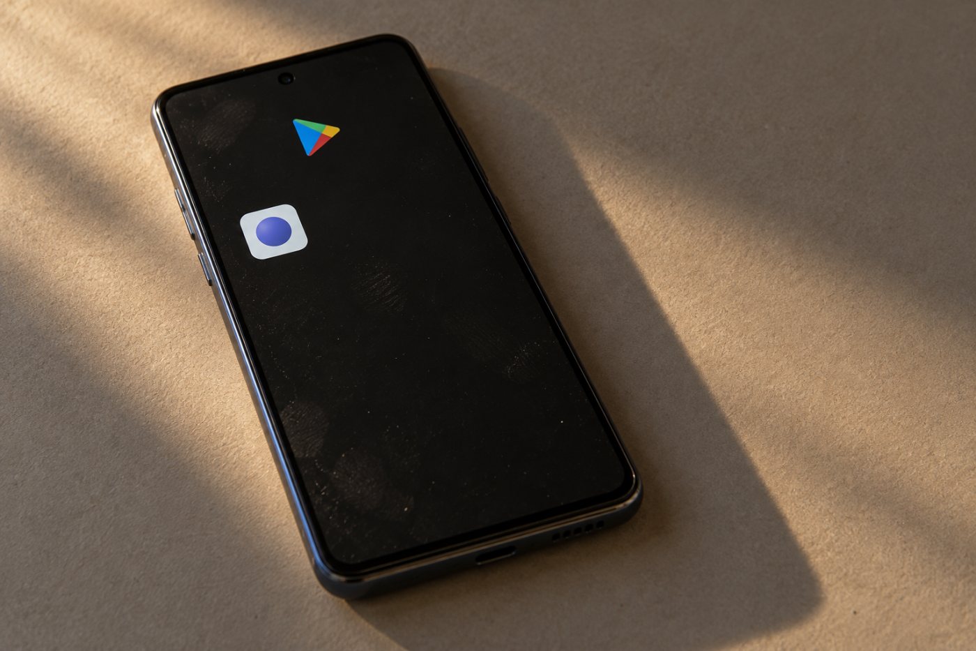 Google AI Studio سے بنی ذاتی ایپ کا Google Play کے ذریعے اپنے اینڈرائیڈ فون تک پہنچنا