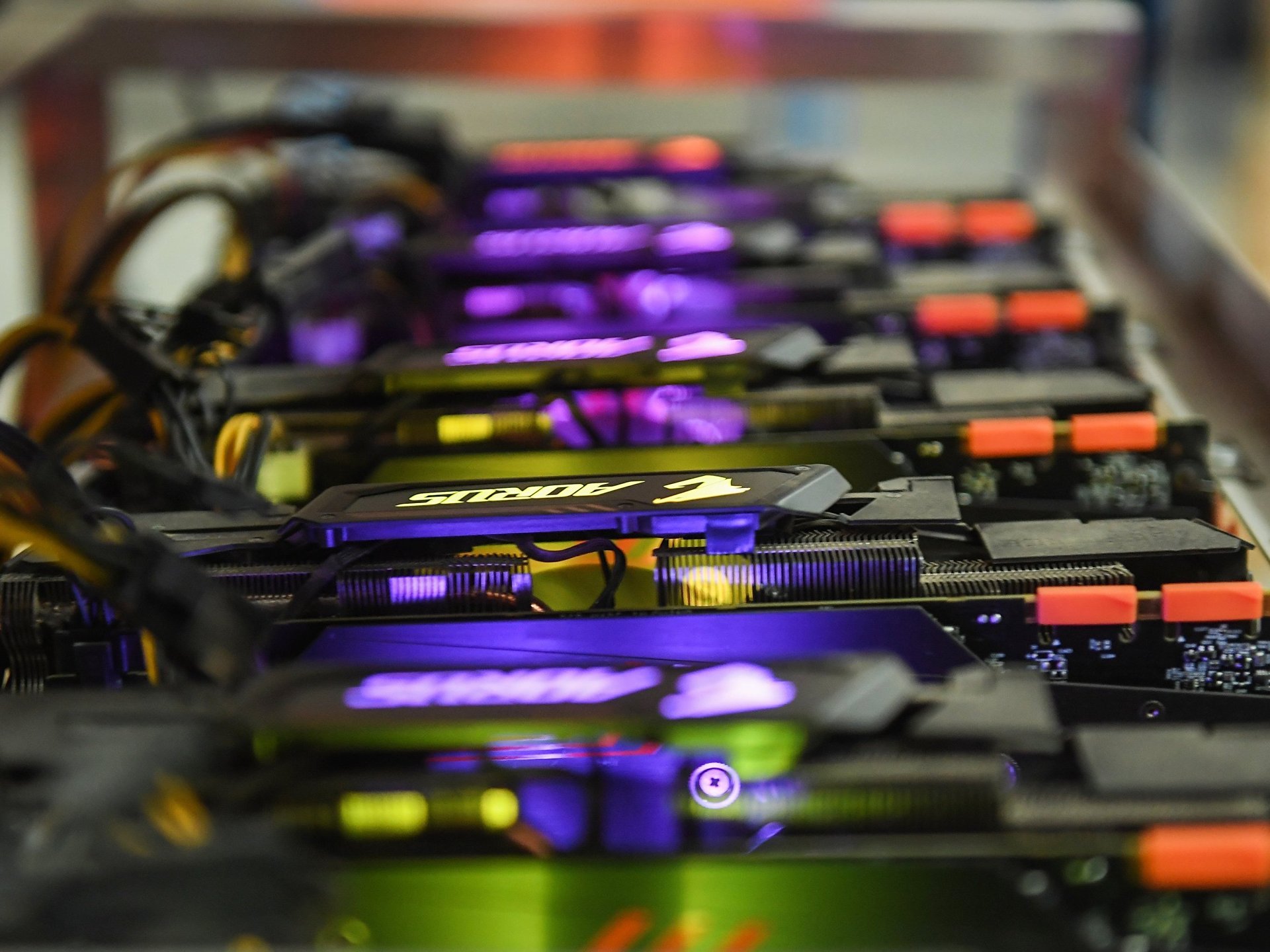 Как начать майнить криптовалюту