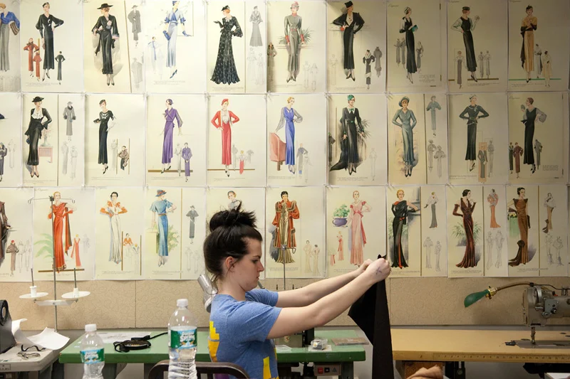 Чем занимается Дизайнер одежды и аксессуаров