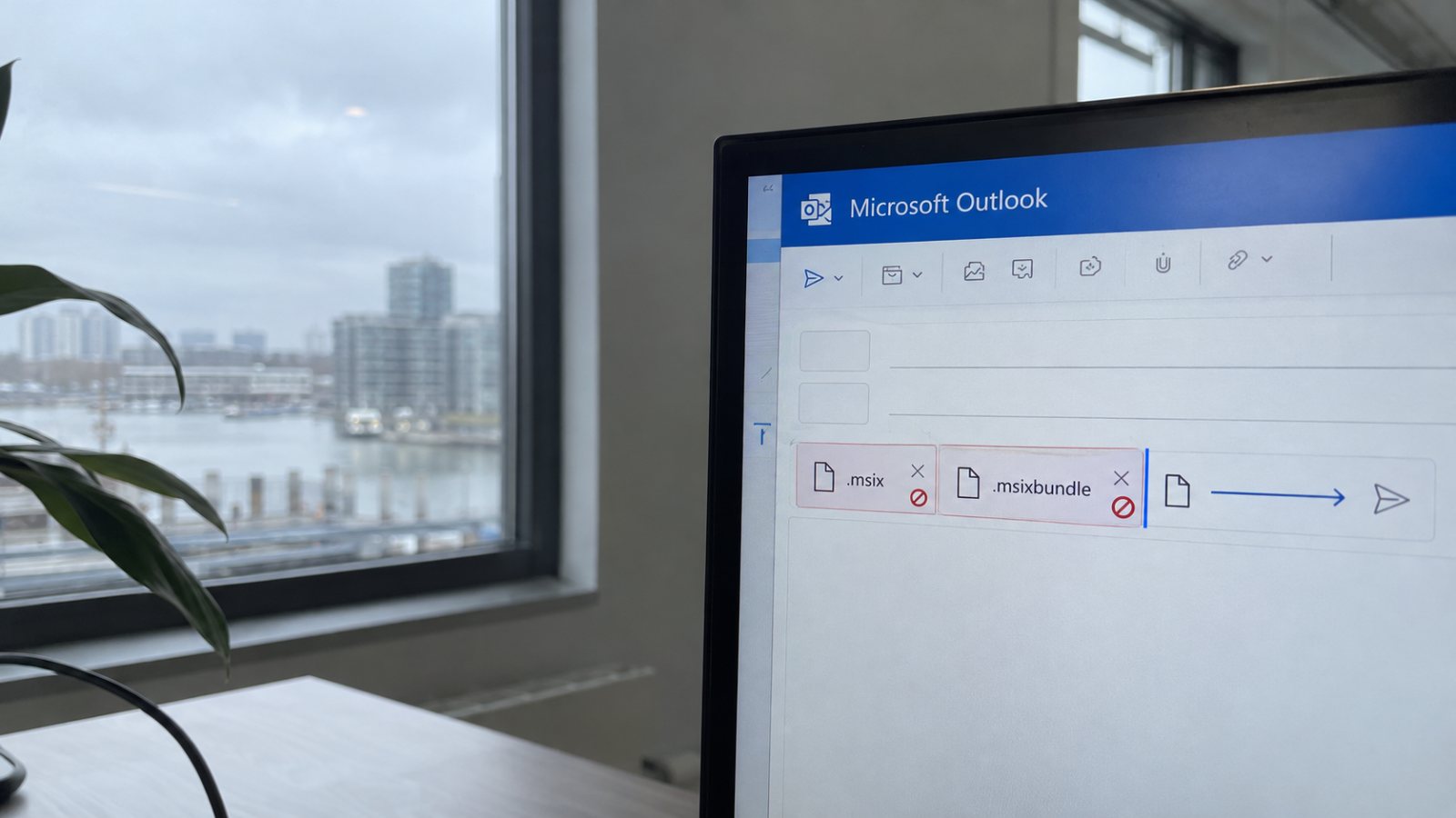 Outlook, MSIX eklerini kasımda kesecek: Özel izin vermeyen indiremeyecek