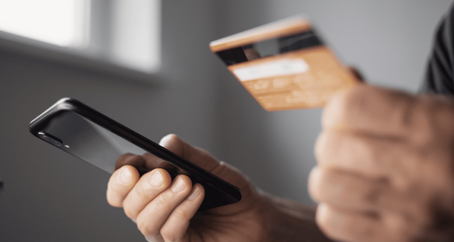 Как аферисты сняли деньги с карты, но банк вернул