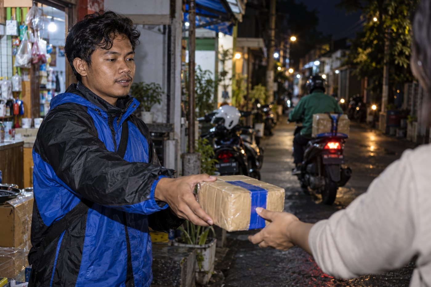Perbedaan tahap pesanan menentukan apakah jawaban perubahan alamat dapat dipakai ulang.