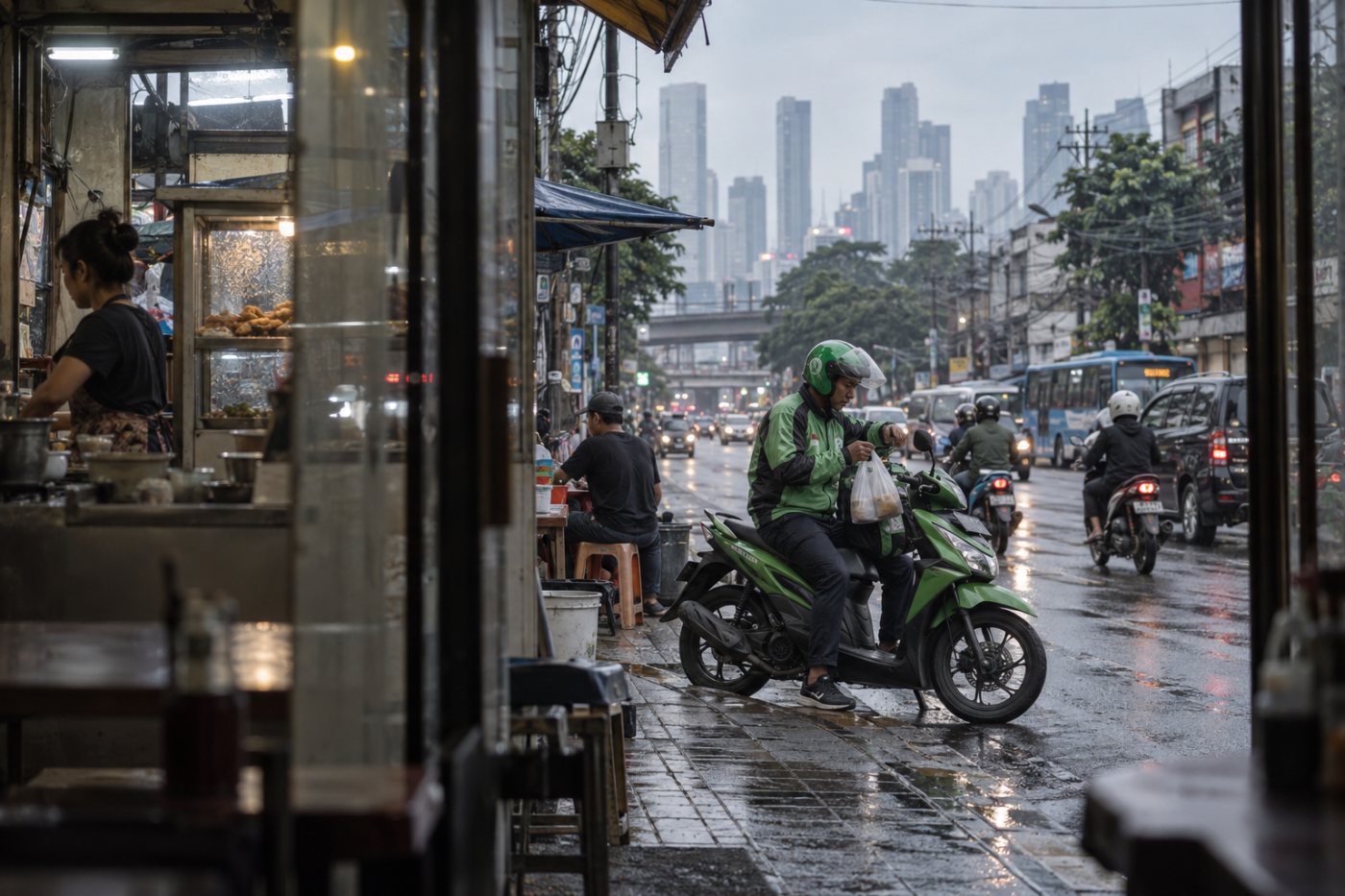 Aktivitas Gojek di Jakarta sebagai contoh perusahaan yang tercantum dalam sensus startup Indonesia.
