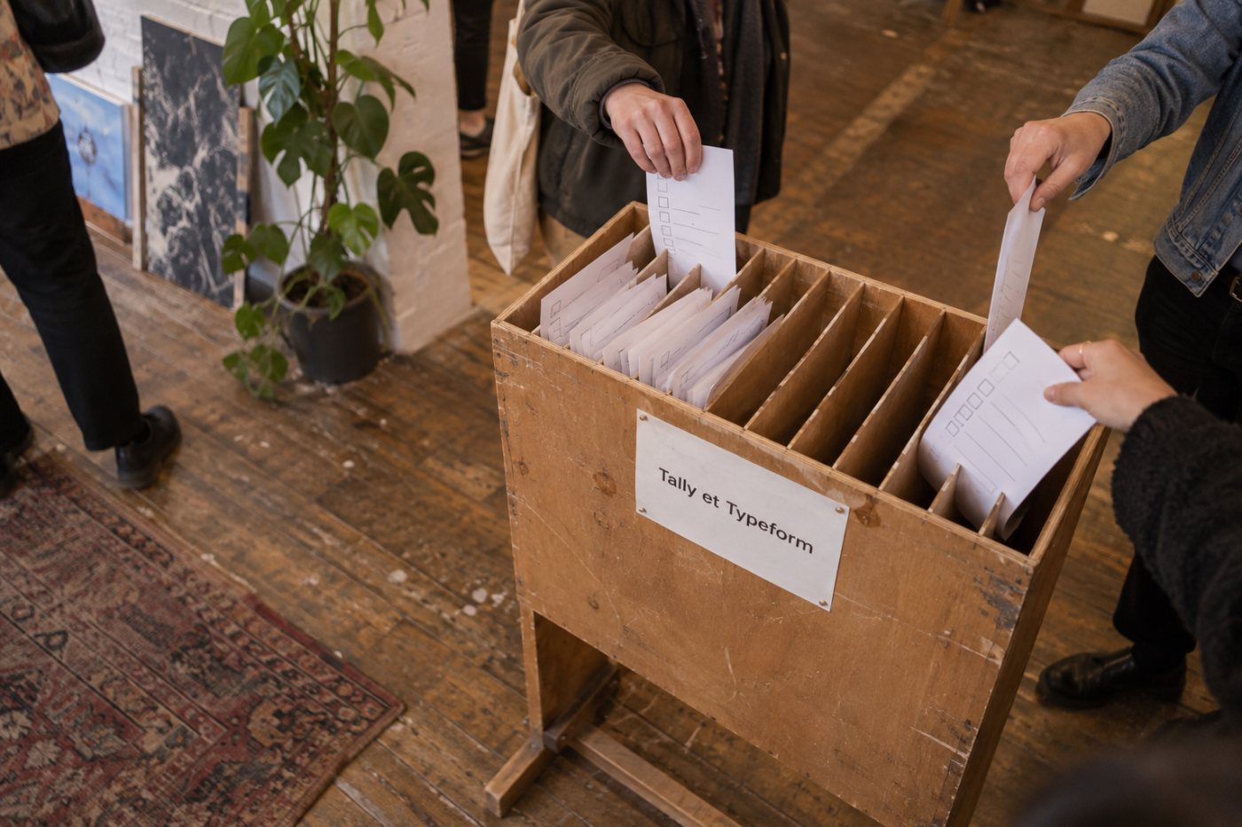 Un sondage destiné à une communauté recueille de nombreuses réponses, illustrant la capacité gratuite de Tally.