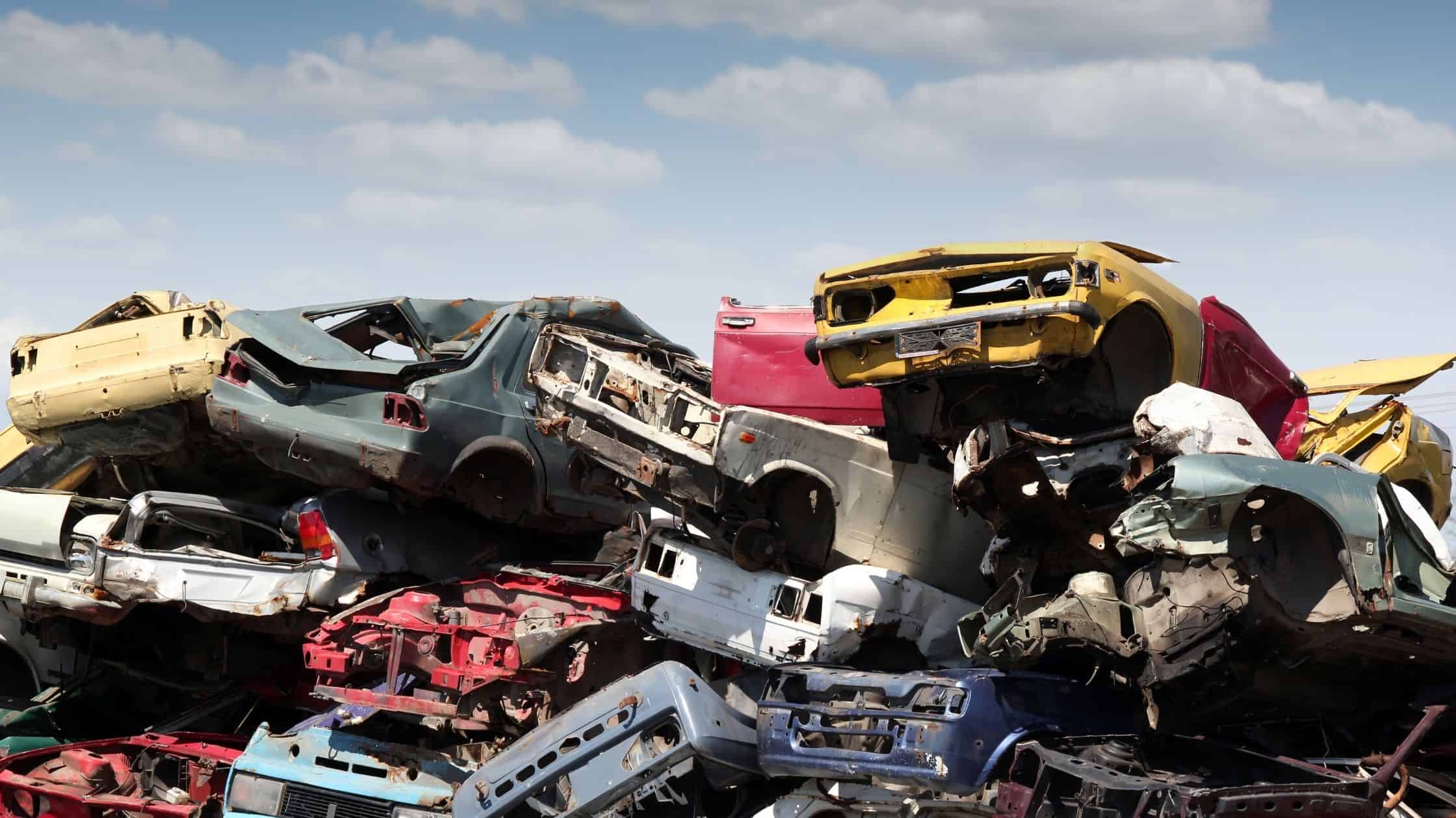 What Happens to Your Junked Car in A Scrap Yard?