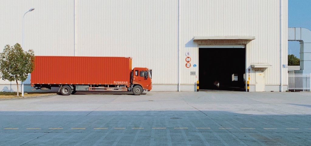 How to Plan Routes for Large Goods Vehicles?