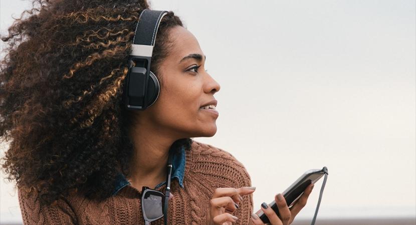 Spotify as Its Own Musician: The Rise of Ghost Tracks and the Fall of Authentic Creativity