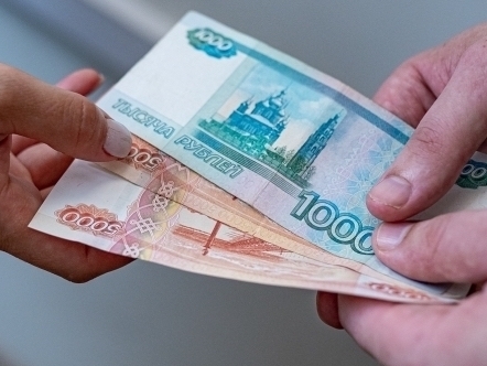 Как сформировать прибавку к пенсии и медицинскую защиту для родителей