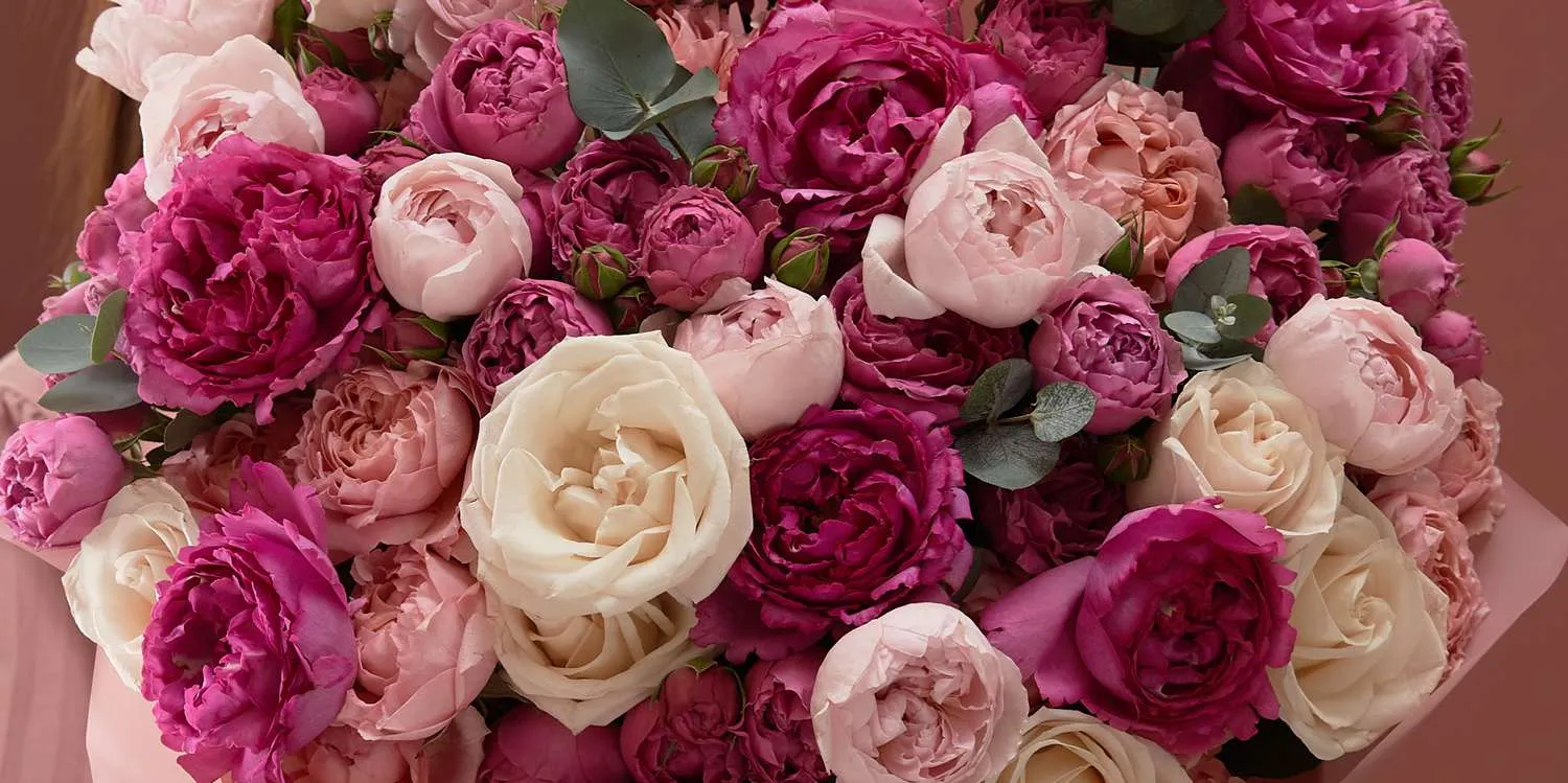 Unique Ways to Use Flowers on a 50th Anniversary Occasion