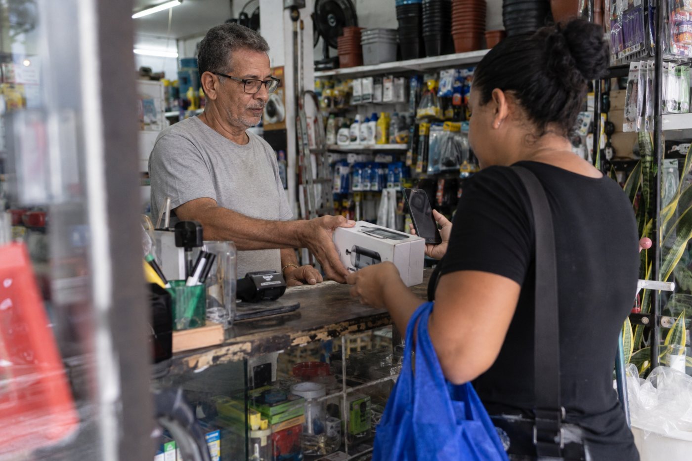 Transação em uma loja representa a oferta de crédito a clientes que a Core AI permite às empresas integrar.