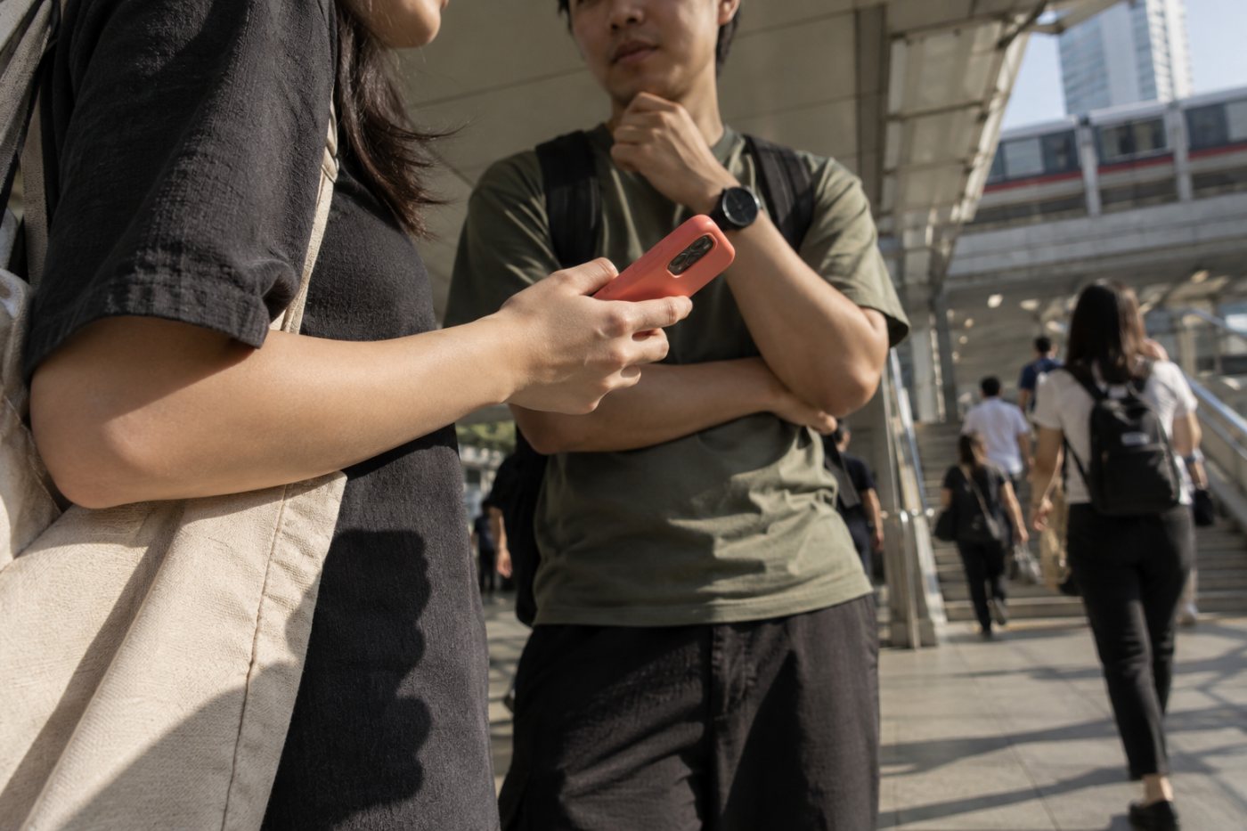 پردازش محلی گفتوگوی خصوصی در تلفن Android هنگام استفادهٔ روزمره در سنگاپور