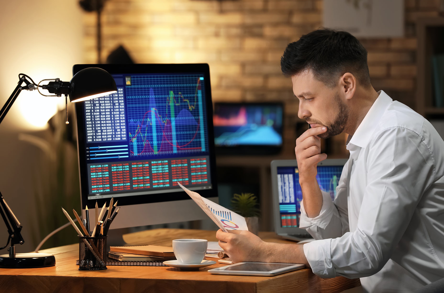 Чем занимается финансовый аналитик и как им стать