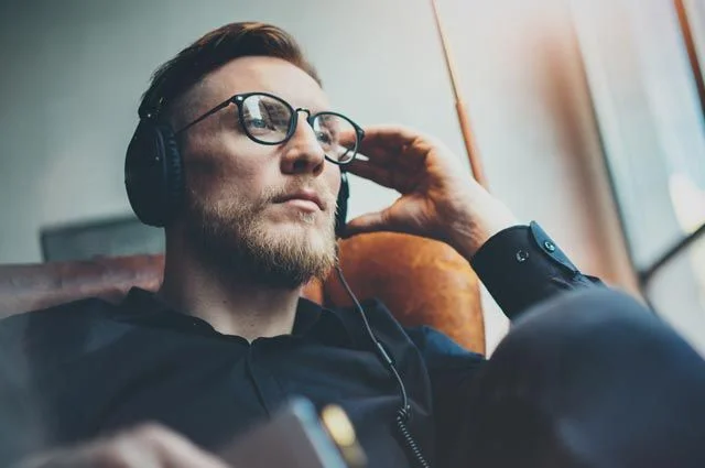 Как добавить музыку в Одноклассники с компьютера и телефона