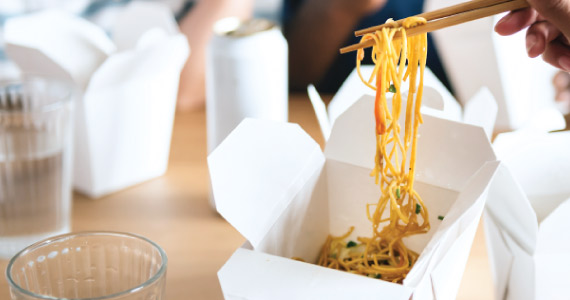 The Pros and Cons of Food Delivery Service in a Restaurant