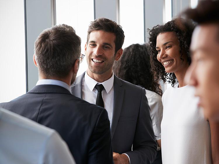 How to Begin A Conversation While Networking