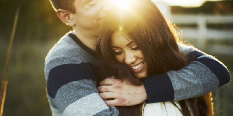 Как понять, что девушка тебя любит