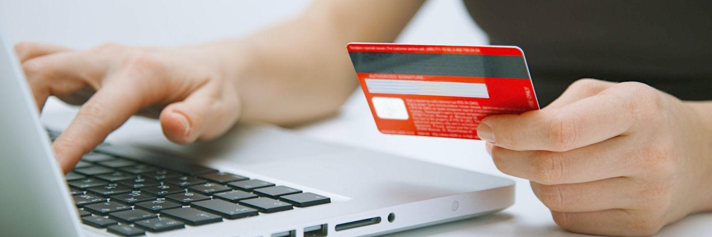 Как безопасно платить в интернете