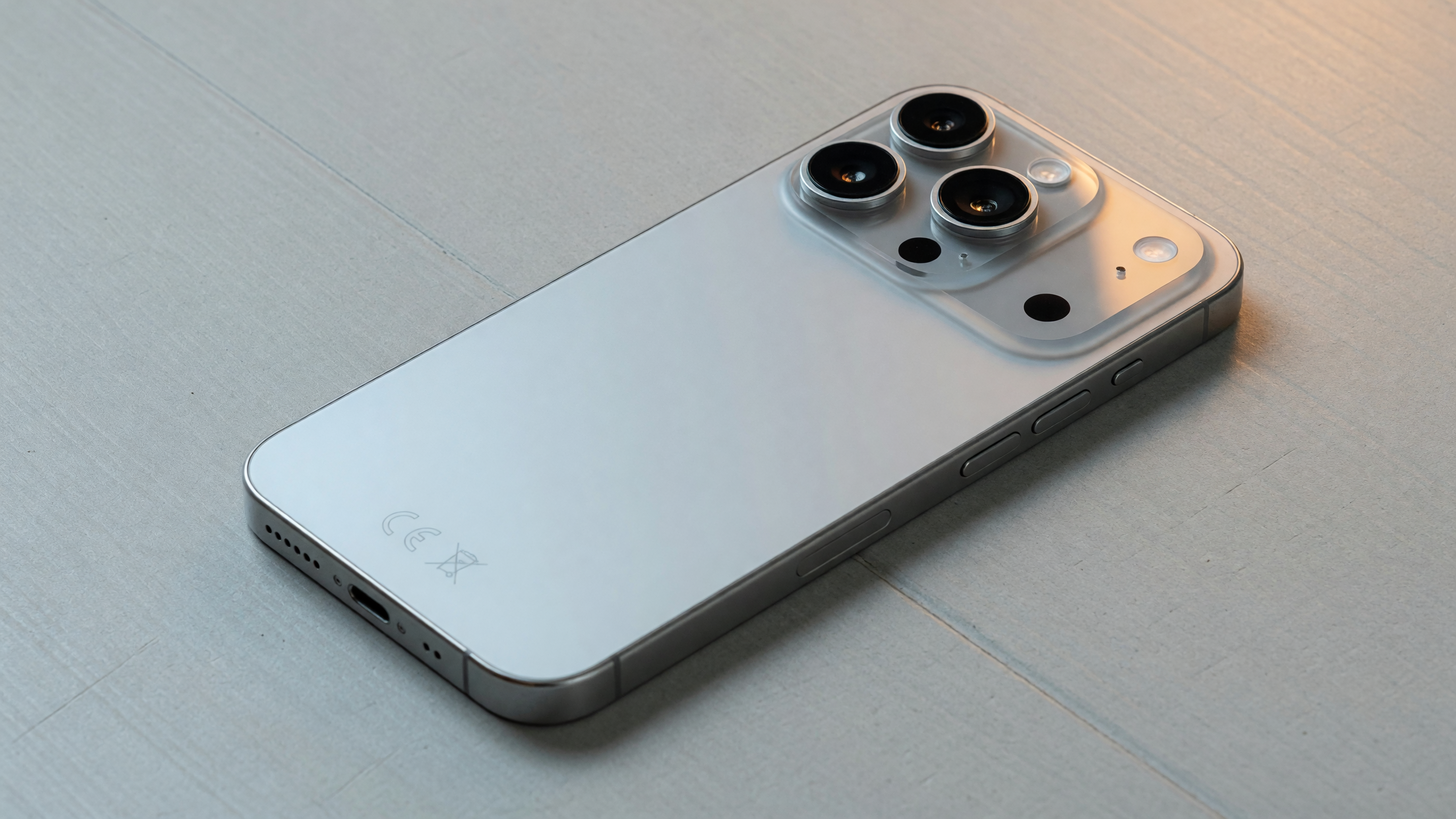 iPhone 17 Pro: Aluminum Unibody, Vapor Chamber Cooling and Triple 48MP Camera System
