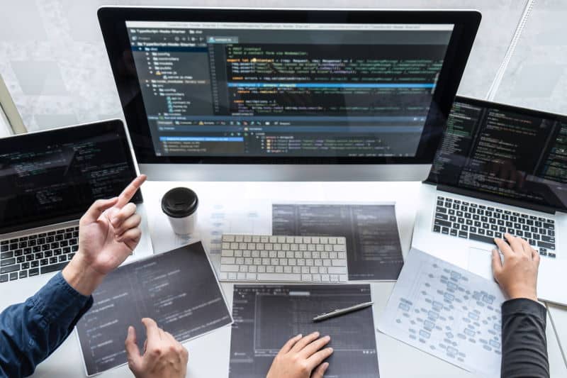 Top 4 Steps To Outsourcing Your IT Solutions