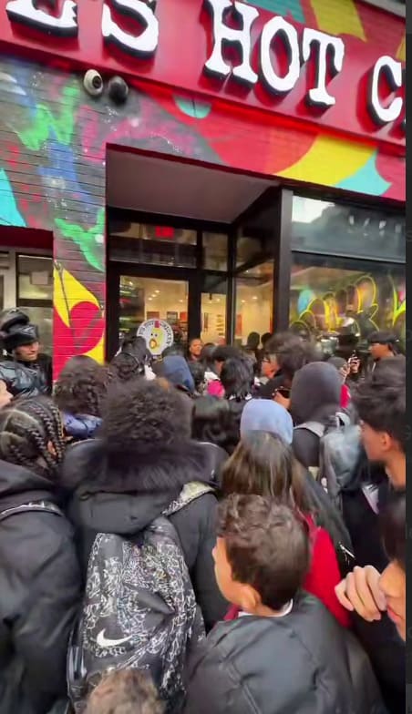 When Free Hot Chicken Crushes AI: Dave's Hot Chicken App Dethrones Sora and ChatGPT in App Store Frenzy