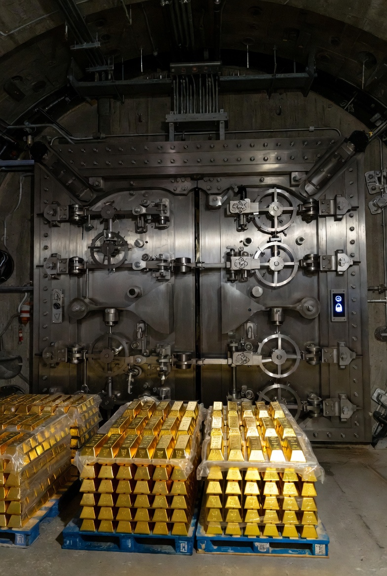 Tether Amasses  Billion in Gold Reserves, Becoming a Major Player in the Global Bullion Market