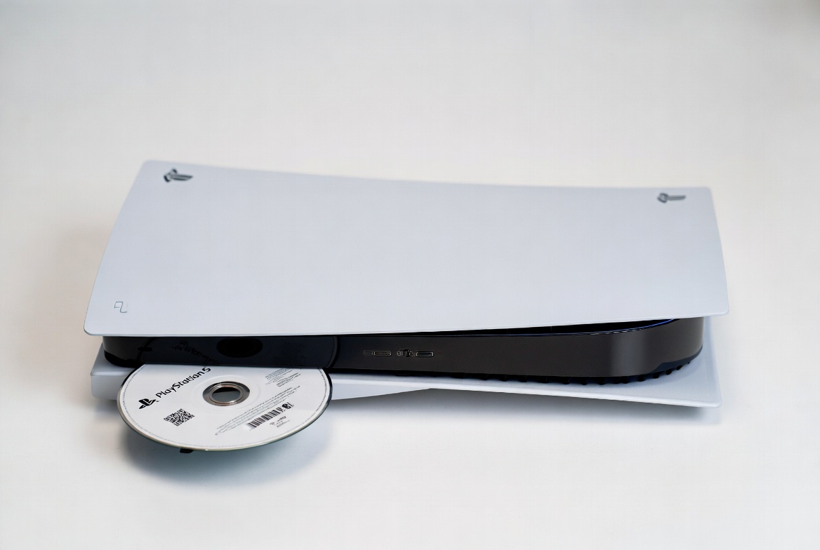 Sony Ends Physical Disc Production for New PlayStation Games in 2028 — Killing the Used Game Market Along the Way