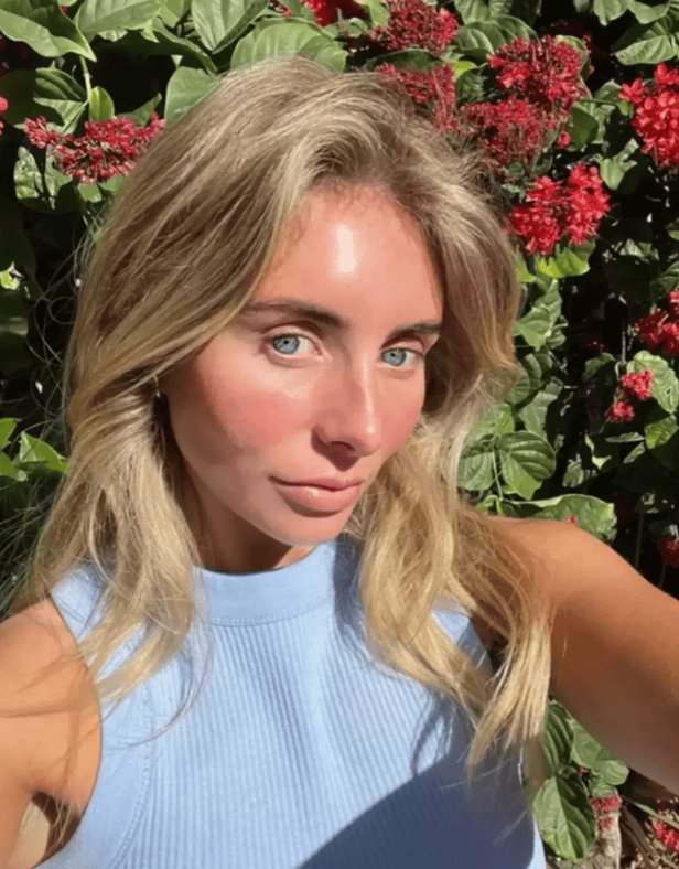 OnlyFans star discloses the most frequent reasons why married men pay for her services.