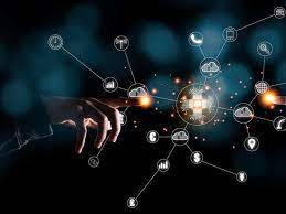 How to Succeed in the Tech Industry: 5 Best Courses for a Skills Upgrade