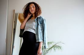 5 Ways to Get Cheap & Stylish Maternity Clothes