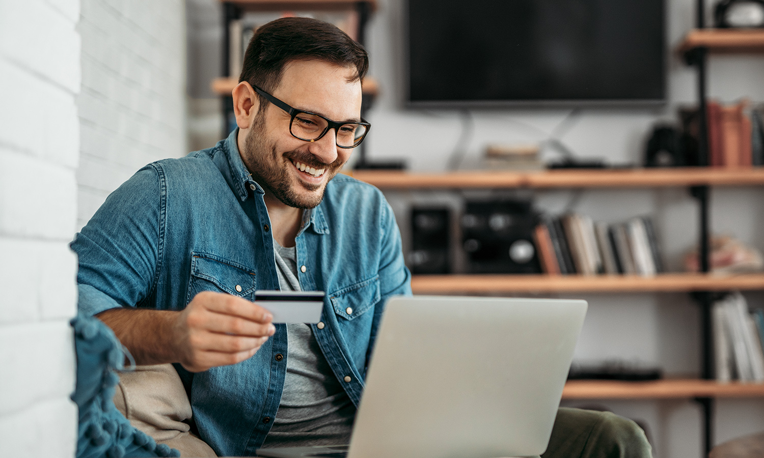 9 Essential Instagram Marketing Hacks for Small Businesses