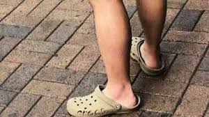 The Pros and Cons of Wearing Crocs You Must Know